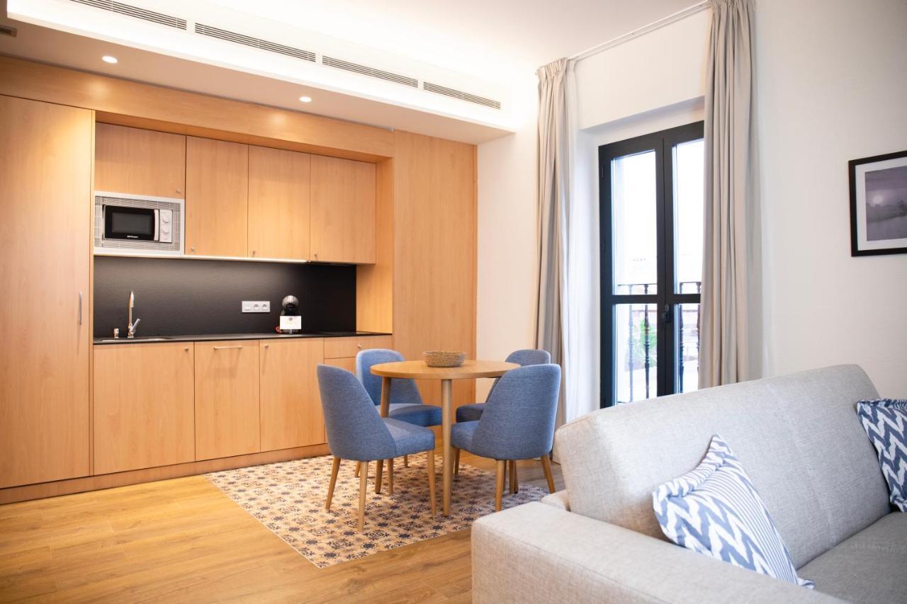 Nqn Aparts & Suites Sevilla Exterior photo